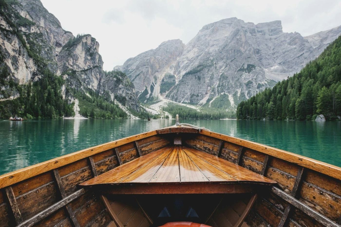 Curated expeditions and all-inclusive holiday packages in majestic mountain landscapes